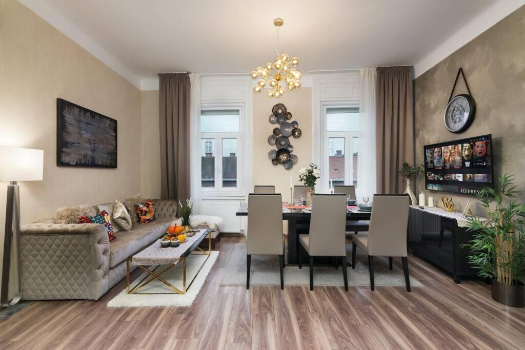 Contemporary Hidden Gem Art-Deco Residence Boedapest Buitenkant foto